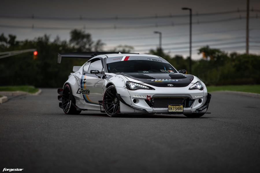  Toyota GT 86 Rocket Bunny 2018 года  (фото 1 из 23)